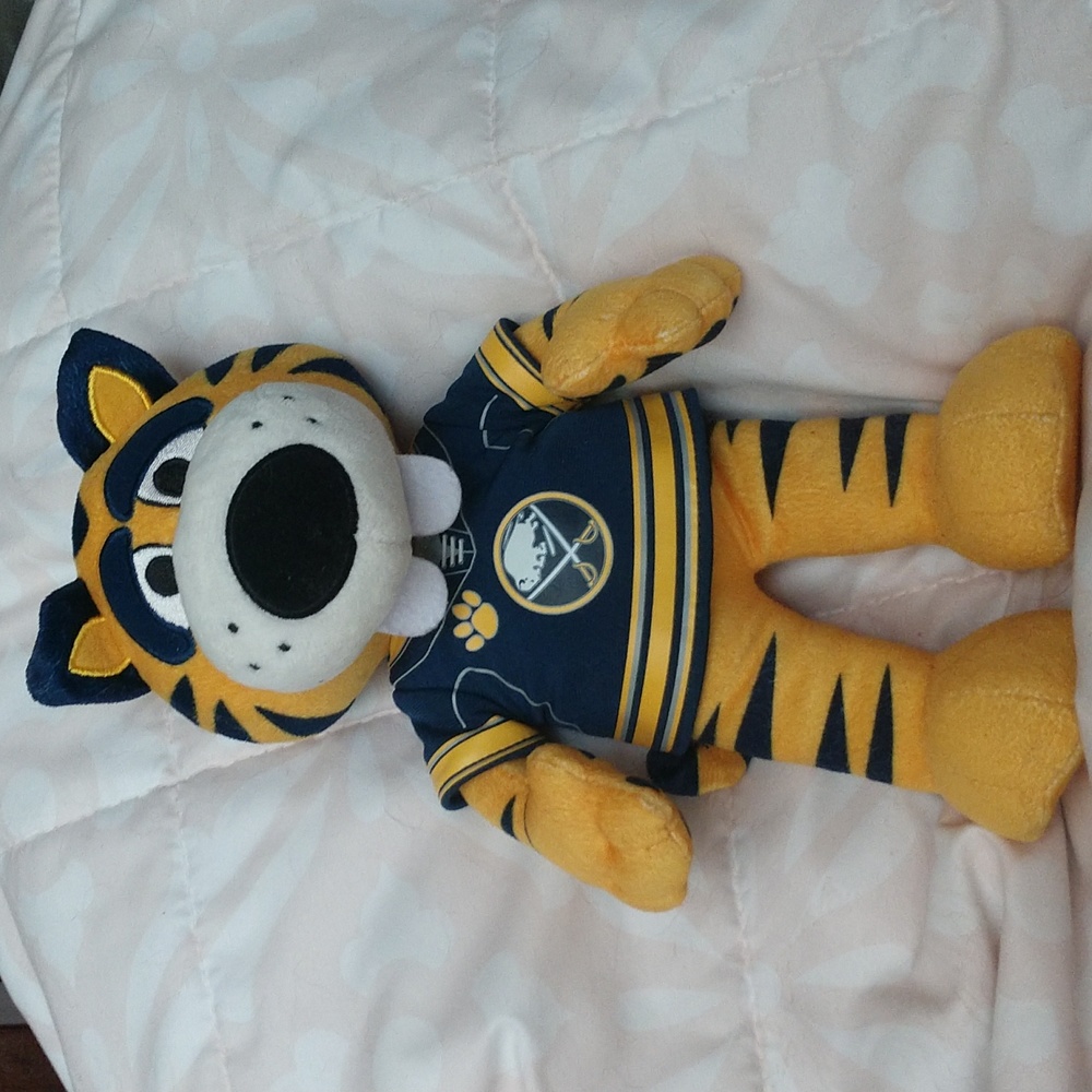 NHL BUFFALO SABRES VINTAGE JERSEY 20 in. SABRETOOTH standing mascot plush.
